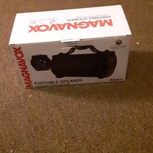 MAGNAVOX PORTABLE  SPEAKER
